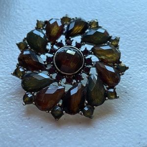 Vintage pin amber and green stones